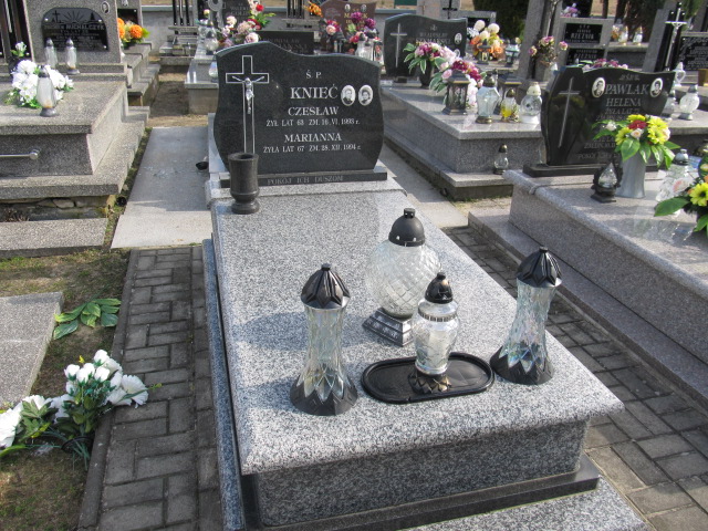 Grób Czesław Knieć